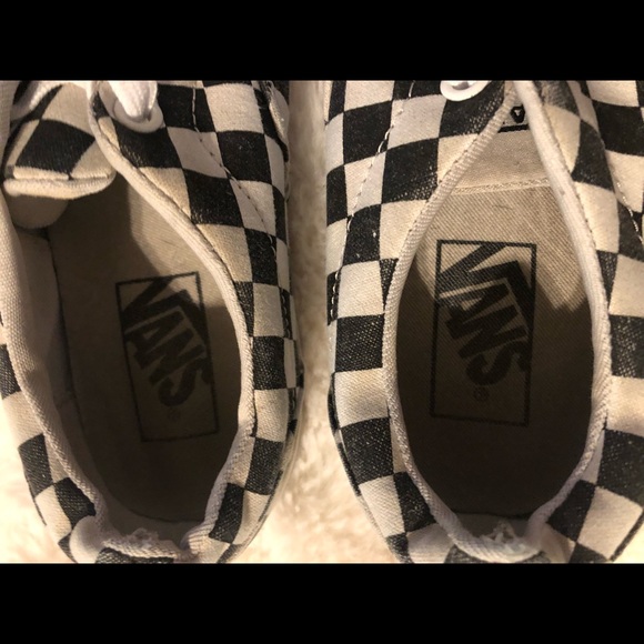 womens size 7 authentic checkerboard vans - Picture 4 of 5